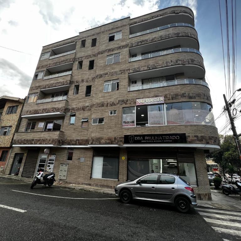 Apartamento con Excelente Ubicación en Envigado - Apartamento de 3 dormitorios - 2