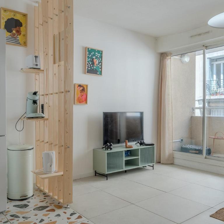 Charmant T2 avec balcon - Chaves - Apartamento de 1 dormitorio - 1