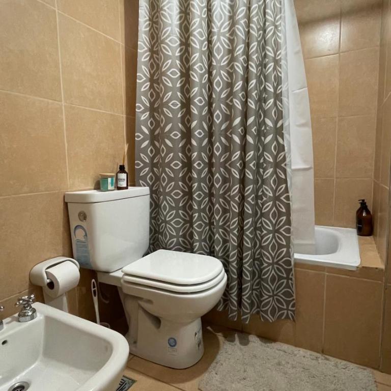 H Suites - One-Bedroom Apartment - 6