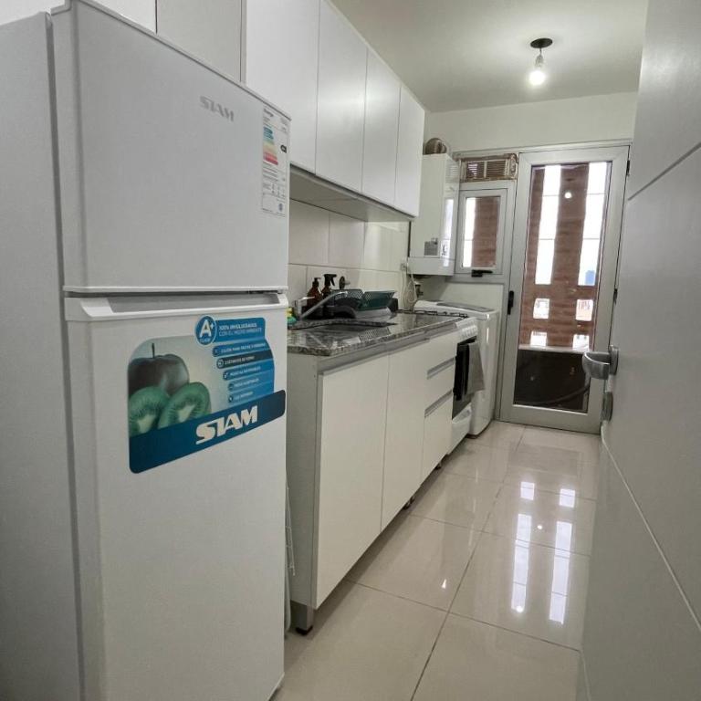 H Suites - One-Bedroom Apartment - 9