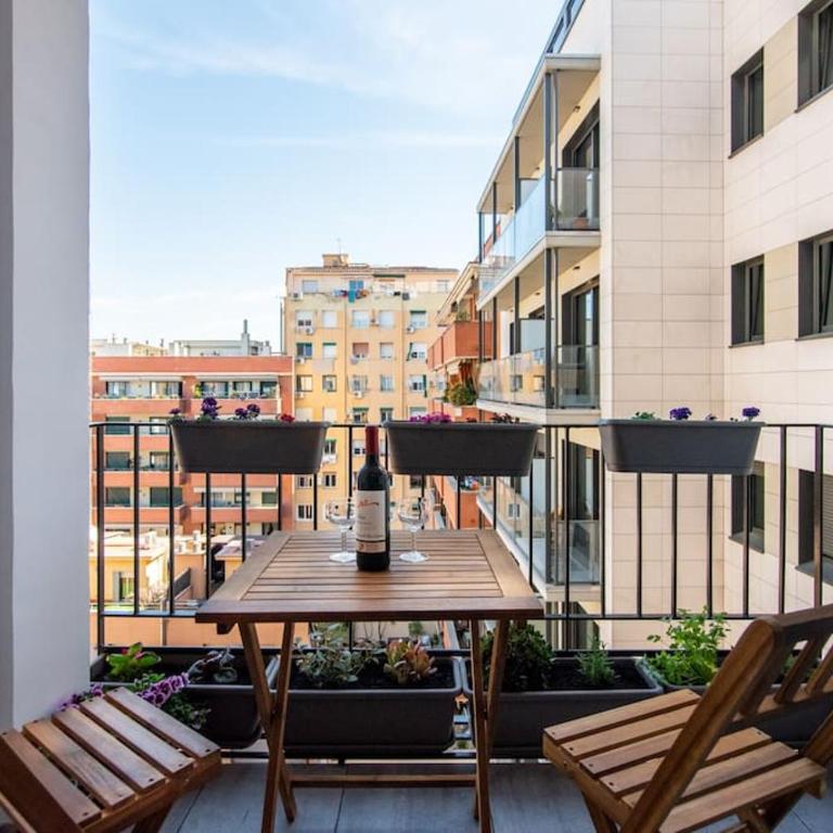 +25Y ONLY, Family flat near the beach - Three-Bedroom Apartment - 9