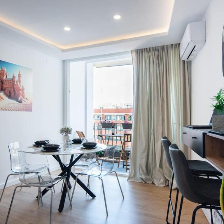 +25Y ONLY, Family flat near the beach - Three-Bedroom Apartment - 26
