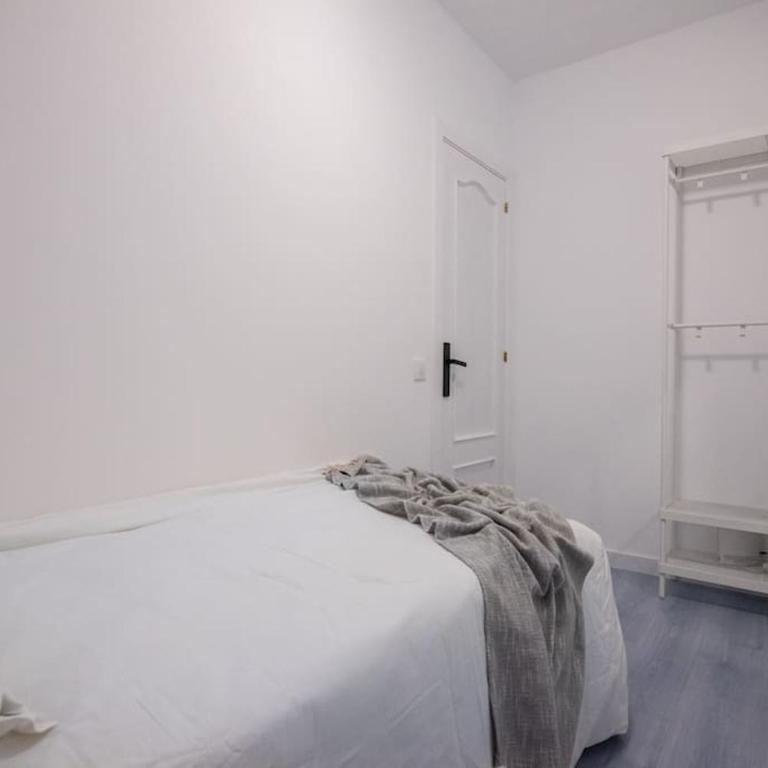 +25Y ONLY, Family flat near the beach - Three-Bedroom Apartment - 44