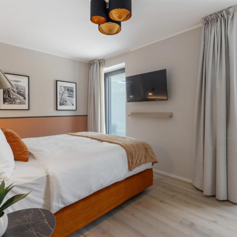 Living Ascona Boutique Hotel - Junior Suite con Terrazza e Vista Parziale Lago - 5