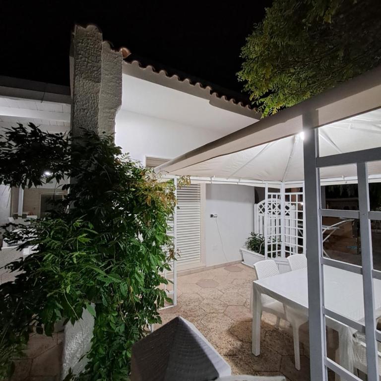 Villa Lory - Torre Lapillo - 300 mt dalla spiaggia - Casa con 1 Camera da Letto - 1