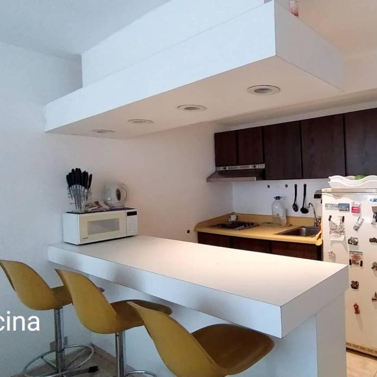 Contemporary - Studio Apartment - 5