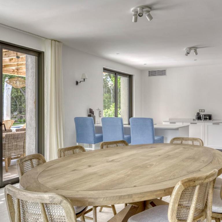 Luxurious Villa facing the Baie des Canebiers - Villa - 7