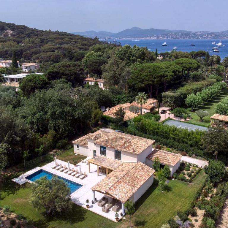 Luxurious Villa facing the Baie des Canebiers - Villa - 23