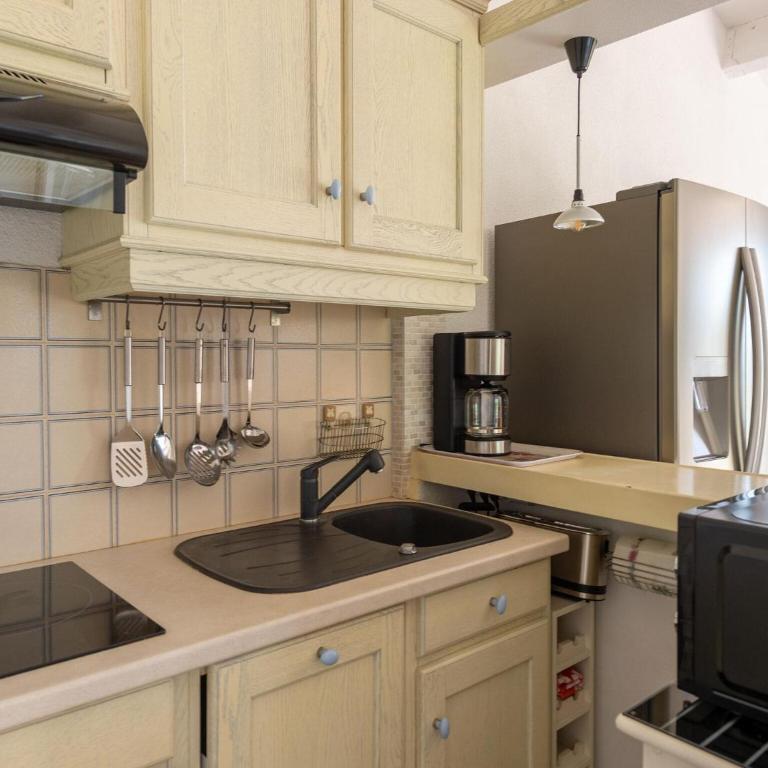 Apartment near Saint Tropez Beach - Maison de Vacances 2 Chambres - 5