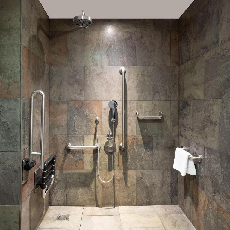 Le Meridien Barcelona - Premium King Room - 8