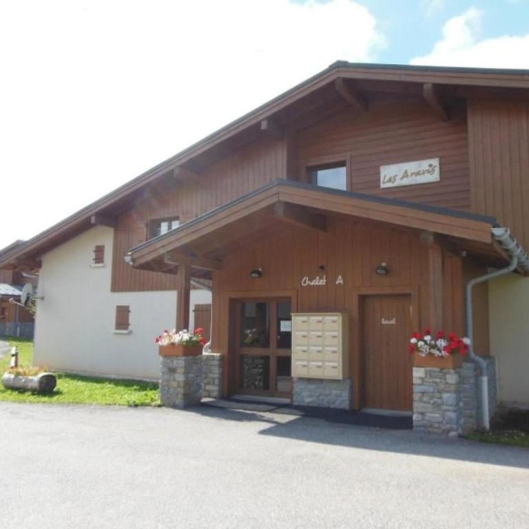 Appartement cosy avec terrasse - 6 pers, proche pistes et commerces, parking inclus - Appartement 1 Chambre - 9