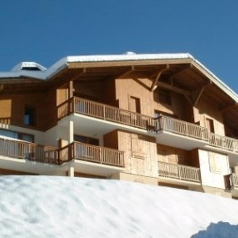 Appartement cosy avec terrasse - 6 pers, proche pistes et commerces, parking inclus - Appartement 1 Chambre - 10
