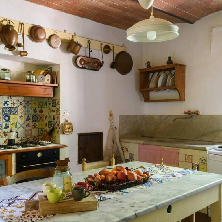 CYPRESSES VILLA with PRIVATE SWIMMING POOL - Casa con 5 Camere da Letto - 8