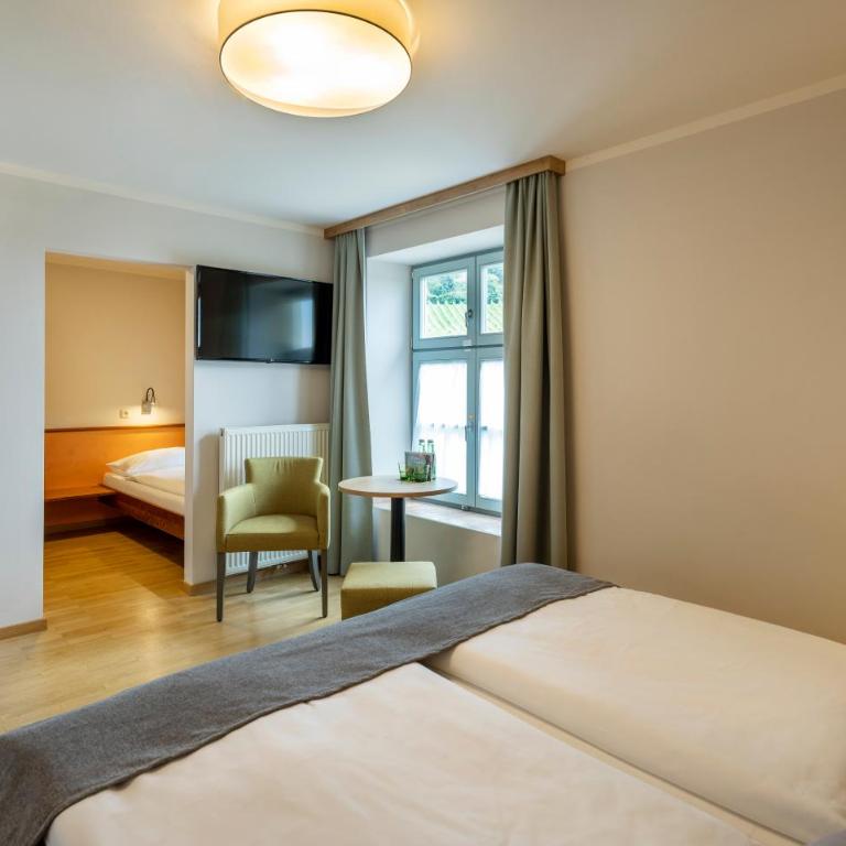 JUFA Hotel Deutschlandsberg - Familienzimmer - 3