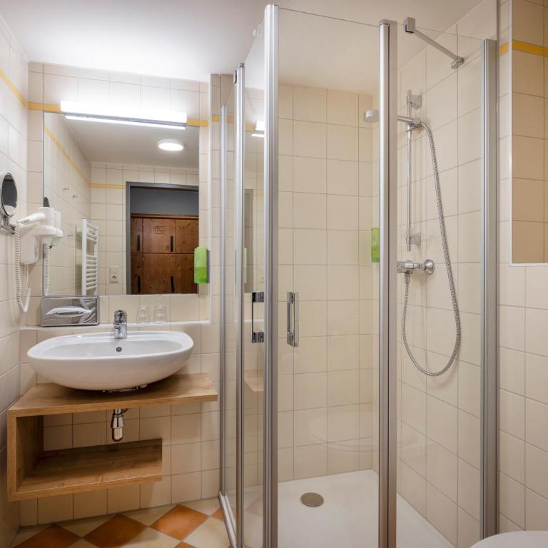 JUFA Hotel Deutschlandsberg - Einzelzimmer mit Balkon - 4