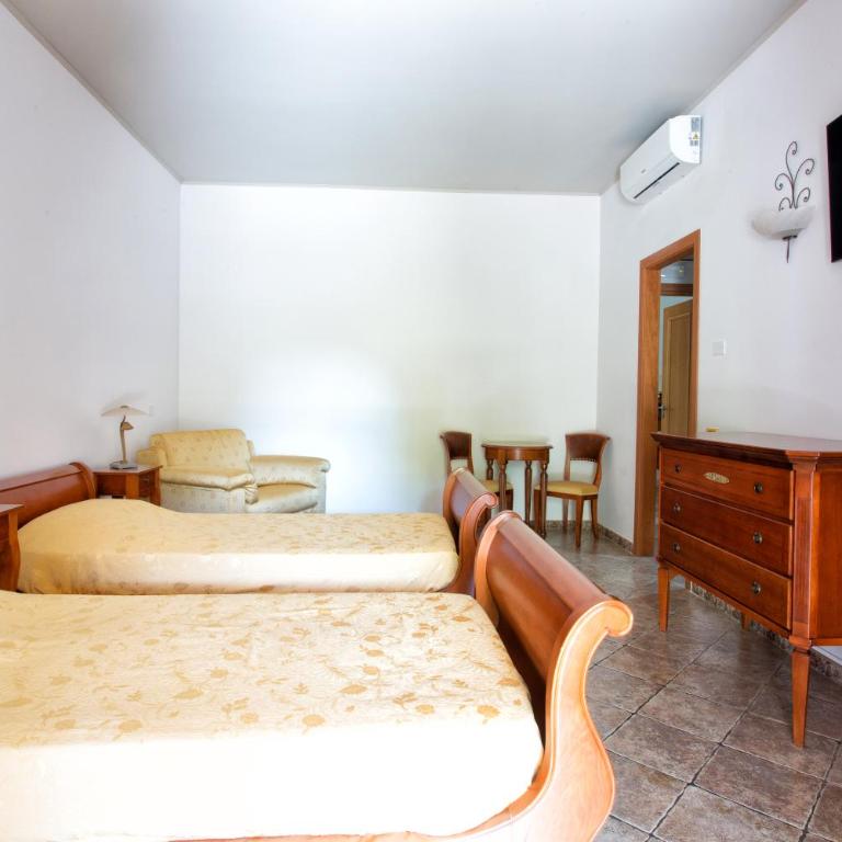 Hotel Tritone Lipari - Standard Quadruple Room - 4