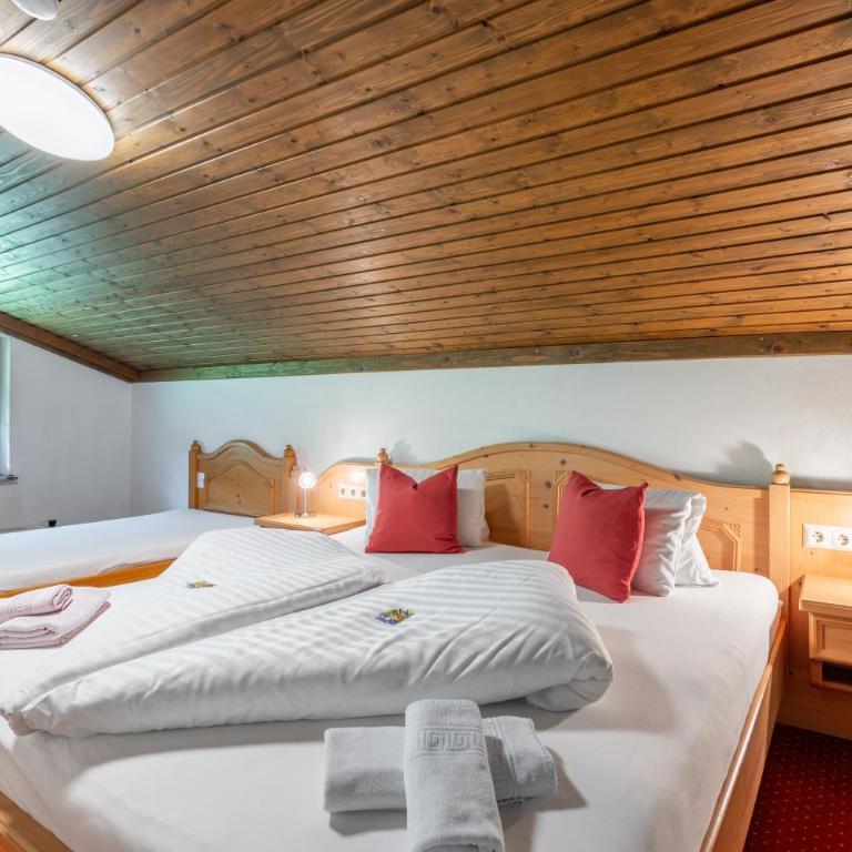 Panoramahotel Stocker - Familiensuite mit 2 Schlafzimmern - 13