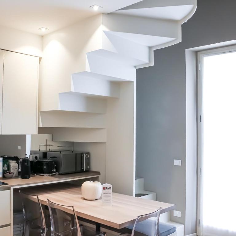 BMP APARTMENT ATMOSPHERE 1 CENTRALE con GARAGE - Three-Bedroom Apartment - 1