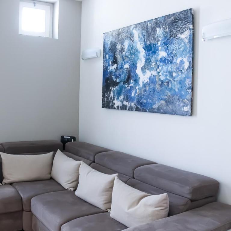 BMP APARTMENT ATMOSPHERE 1 CENTRALE con GARAGE - Three-Bedroom Apartment - 2