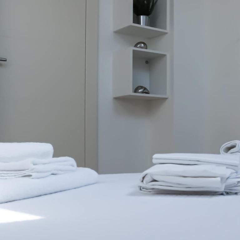 BMP APARTMENT ATMOSPHERE 1 CENTRALE con GARAGE - Three-Bedroom Apartment - 14