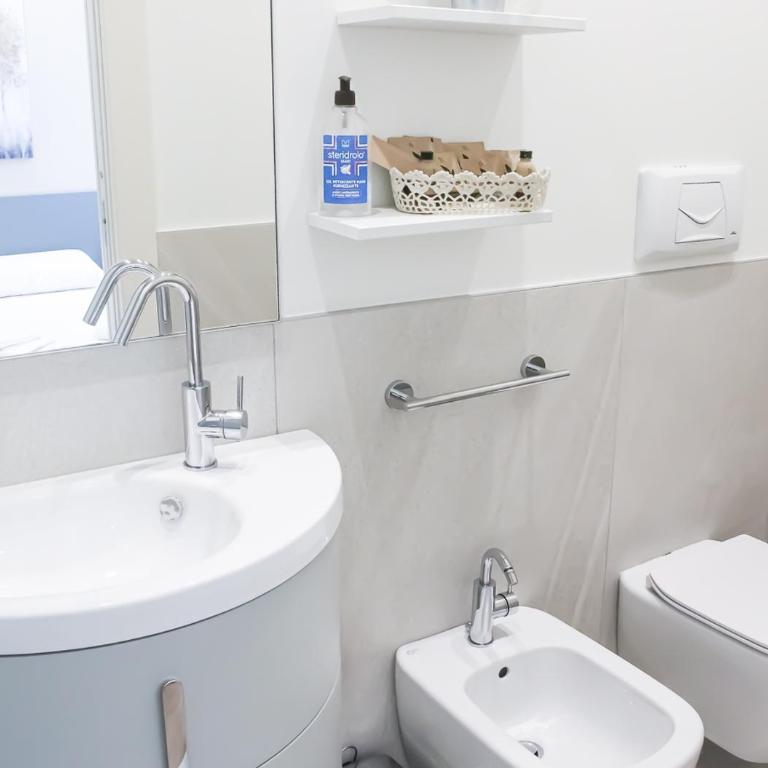 BMP APARTMENT ATMOSPHERE 1 CENTRALE con GARAGE - Three-Bedroom Apartment - 46