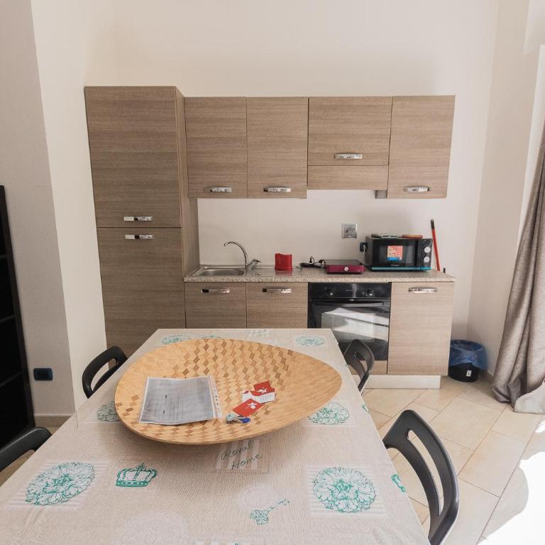 Amalia Apartment Via La Farina - Monolocale - 4