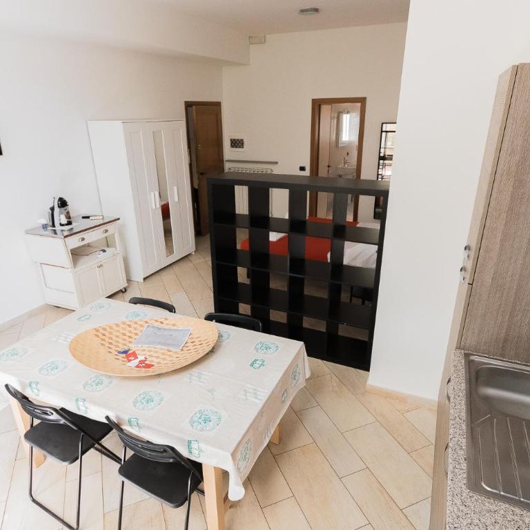 Amalia Apartment Via La Farina - Monolocale - 8