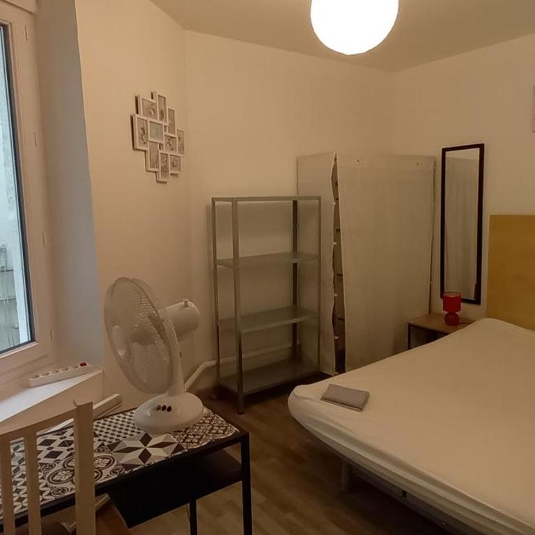 Spacieux T4 Nîmes plein centre la Coupole - Three-Bedroom Apartment - 22