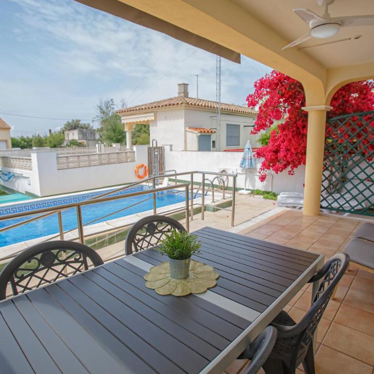 ADAPTADOS 4 - Casa - 1