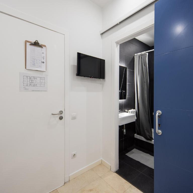No Limit Barcelona Central - Double Room with Private Bathroom - 10