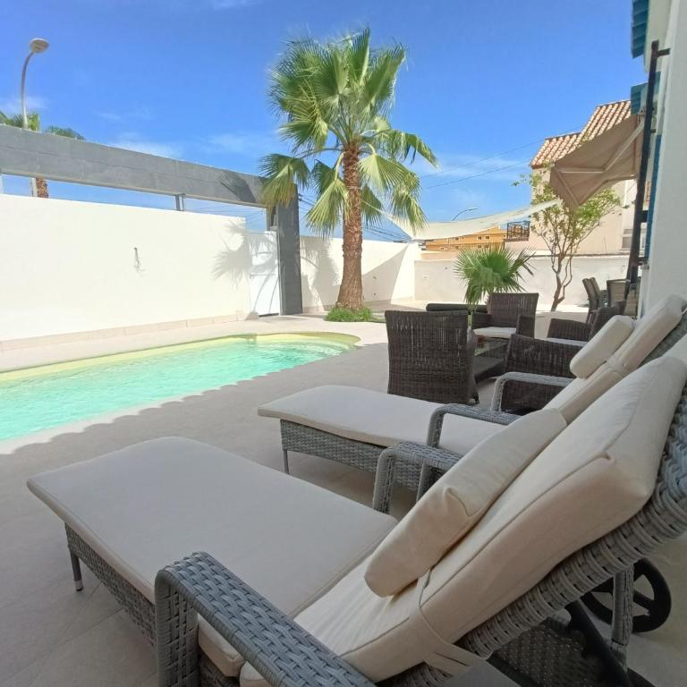 Stunning Villa in Aguadulce, Almería Private Pool 400 sqm area 800m Beach - Villa - 4
