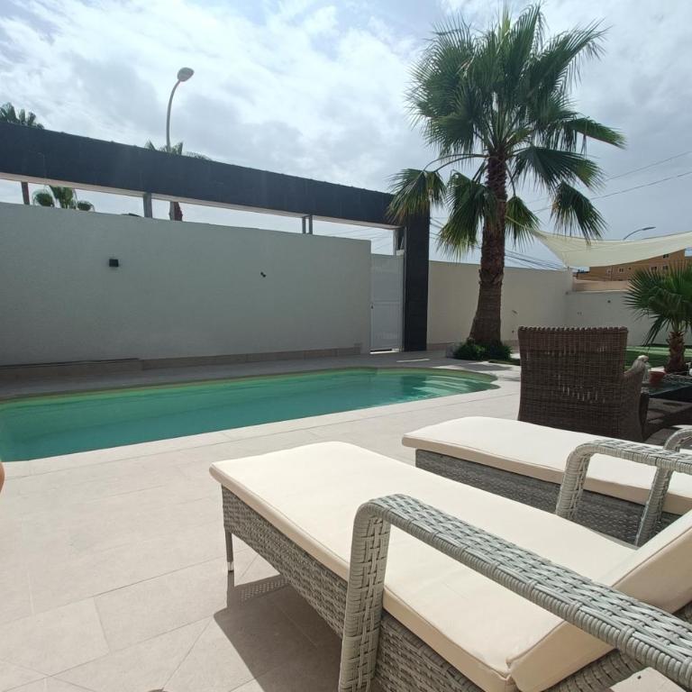 Stunning Villa in Aguadulce, Almería Private Pool 400 sqm area 800m Beach - Villa - 69