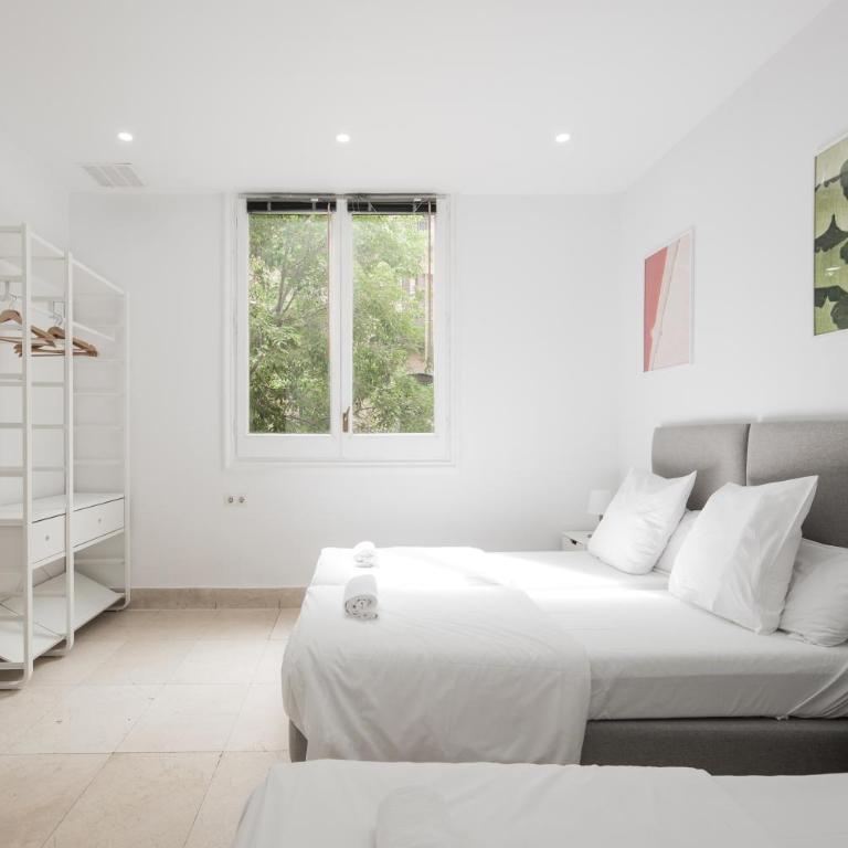 No Limit Barcelona Central - Quadruple Room with Shared Bathroom - 3