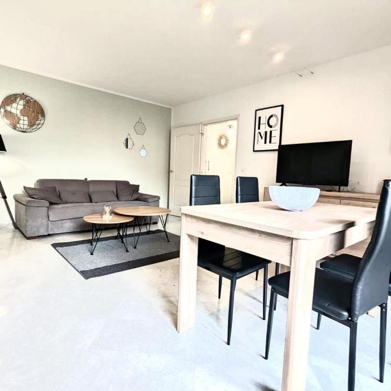 Le Victoria, élégant T2 au bord des plages, piscine, sauna - Appartement avec Terrasse - 4