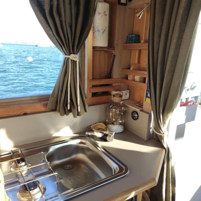 Bateau logement nuit Insolite Astragale - Mobile Home - 9