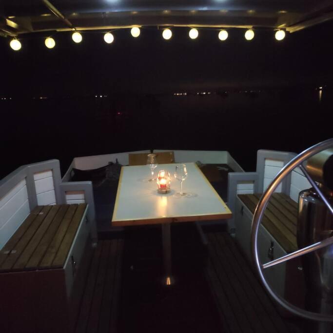Bateau logement nuit Insolite Astragale - Mobile Home - 15