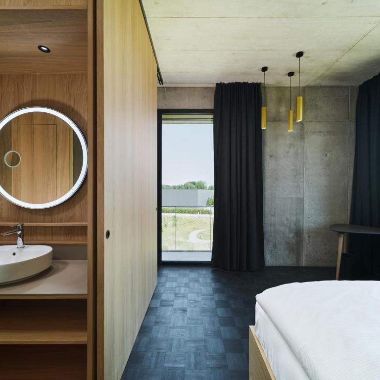Boulderbar Hotel Self-Check in - Familiensuite mit Balkon - 2