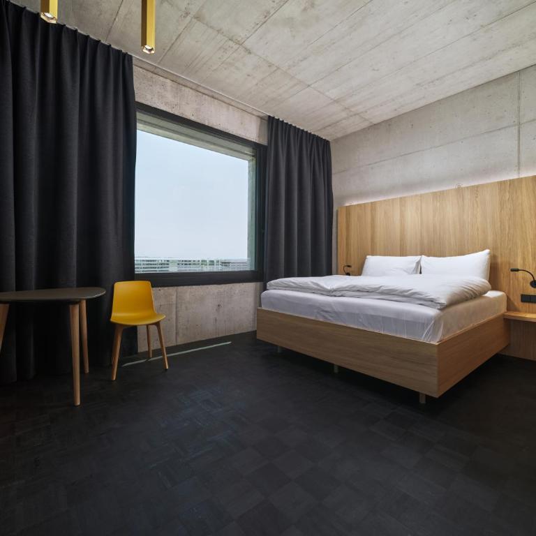 Boulderbar Hotel Self-Check in - Familiensuite mit Balkon - 3