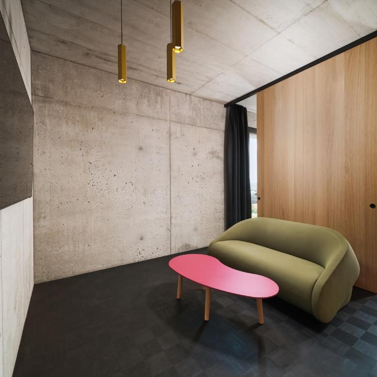 Boulderbar Hotel Self-Check in - Familiensuite mit Balkon - 4