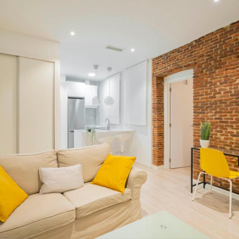 2 bedroom flat in La Latina-CARN - Two-Bedroom Apartment - 1