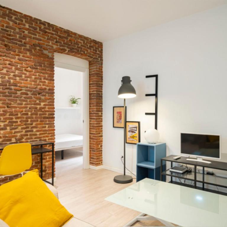 2 bedroom flat in La Latina-CARN - Two-Bedroom Apartment - 15