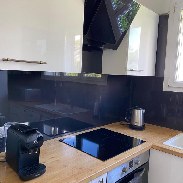 Port Marianne City Cosy Appartement - Doppelzimmer mit eigenem Bad - 7