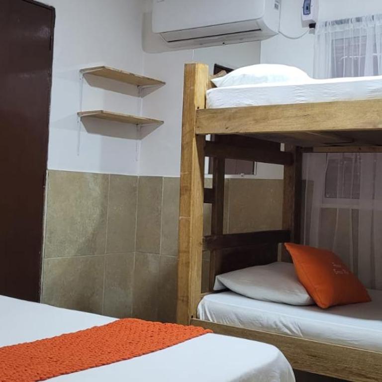 posada barrios mar - Classic Quadruple Room - 1