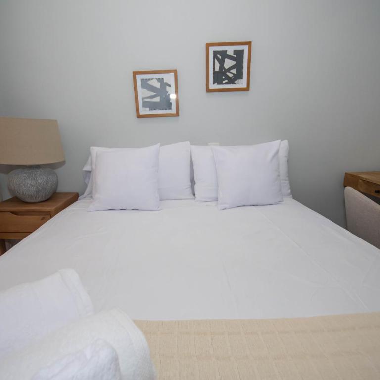 Luminoso y amplio apartamento TEMPORAL en Cuatro Caminos Madrid TOP111 - Three-Bedroom Apartment - 12