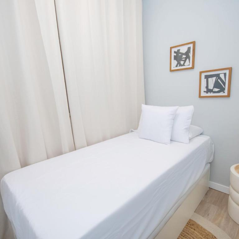 Luminoso y amplio apartamento TEMPORAL en Cuatro Caminos Madrid TOP111 - Three-Bedroom Apartment - 16