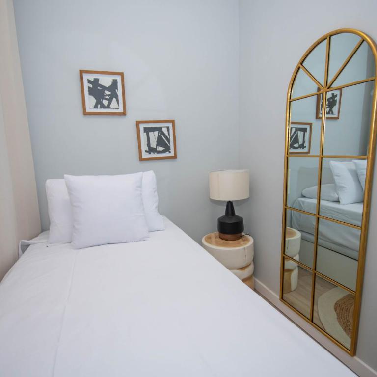 Luminoso y amplio apartamento TEMPORAL en Cuatro Caminos Madrid TOP111 - Three-Bedroom Apartment - 23