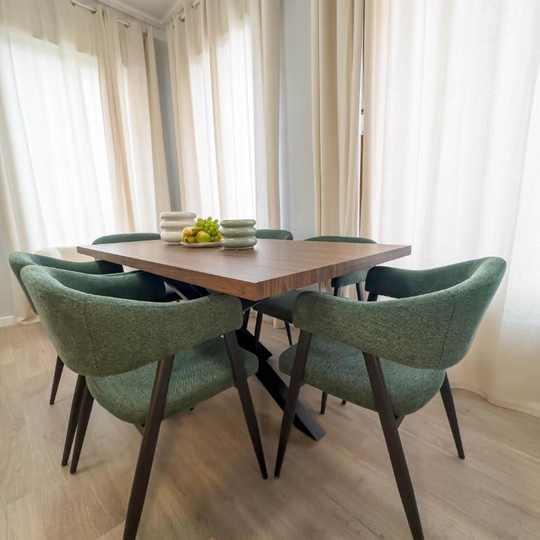 Luminoso y amplio apartamento TEMPORAL en Cuatro Caminos Madrid TOP111 - Three-Bedroom Apartment - 4