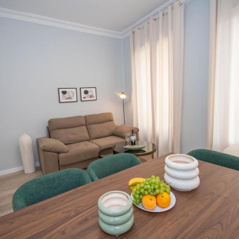 Luminoso y amplio apartamento TEMPORAL en Cuatro Caminos Madrid TOP111 - Three-Bedroom Apartment - 31