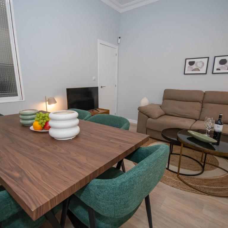 Luminoso y amplio apartamento TEMPORAL en Cuatro Caminos Madrid TOP111 - Three-Bedroom Apartment - 36