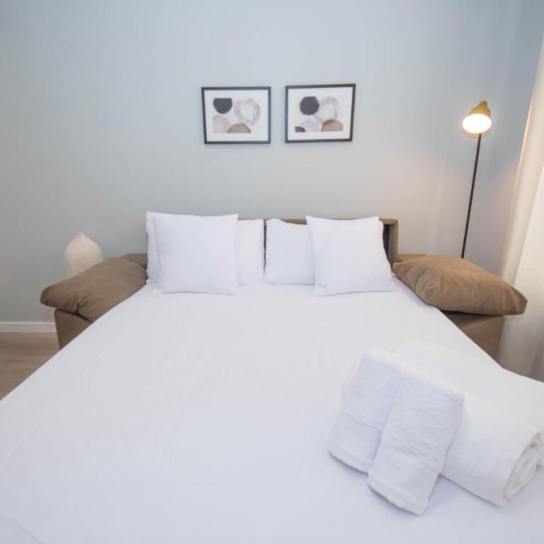Luminoso y amplio apartamento TEMPORAL en Cuatro Caminos Madrid TOP111 - Three-Bedroom Apartment - 49